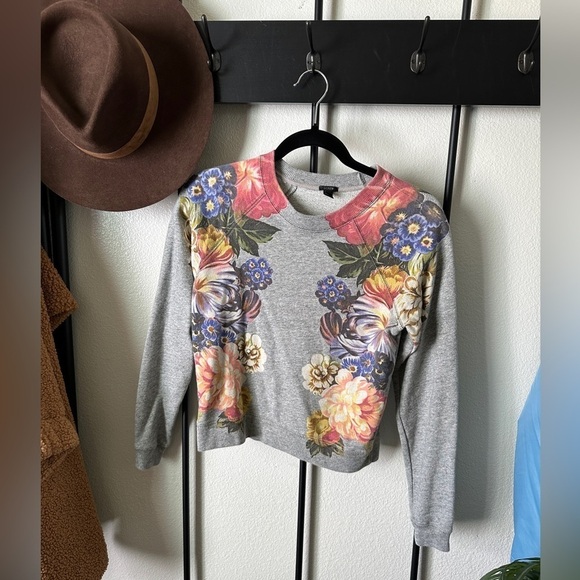 J. Crew Tops - J. Crew grey floral graphic pullover fleece long sleeve sweatshirt shirt top
